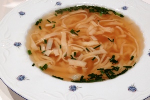 Resultado de imagen de Pfannkuchensuppe receta
